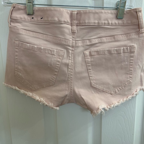 ✨BOGO FREE✨ Express Shorts Light Pink - Picture 2 of 8